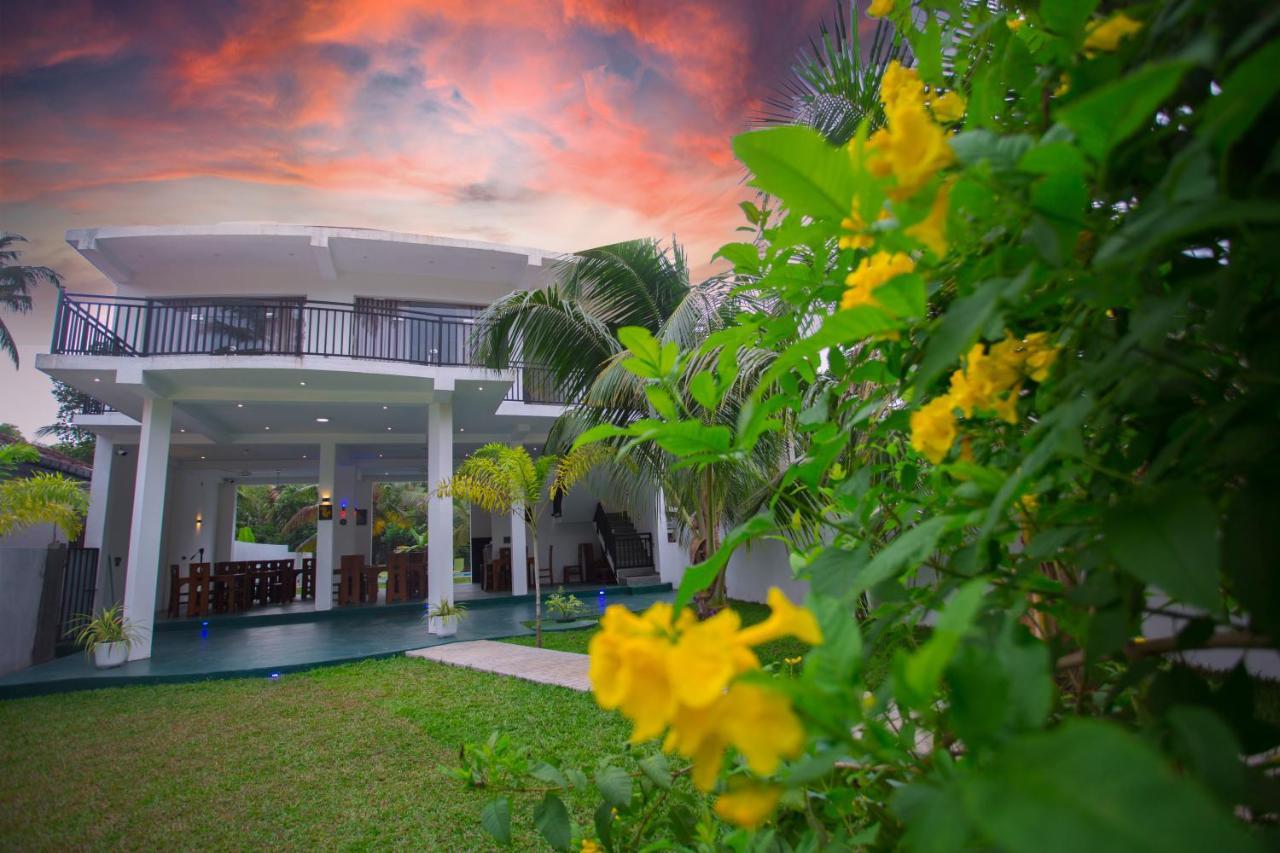 Lena Resort&Tours Beruwala Extérieur photo